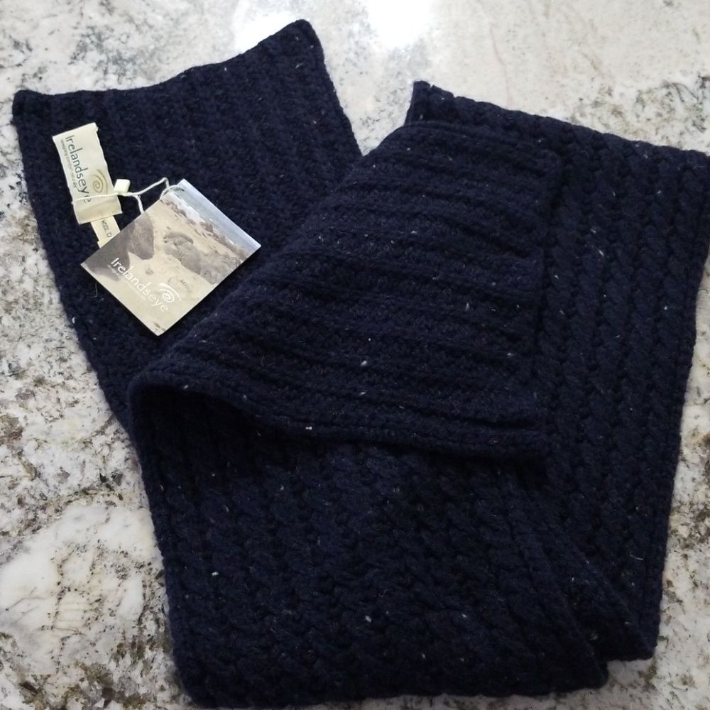100% wool cashmere navy scarf NWT